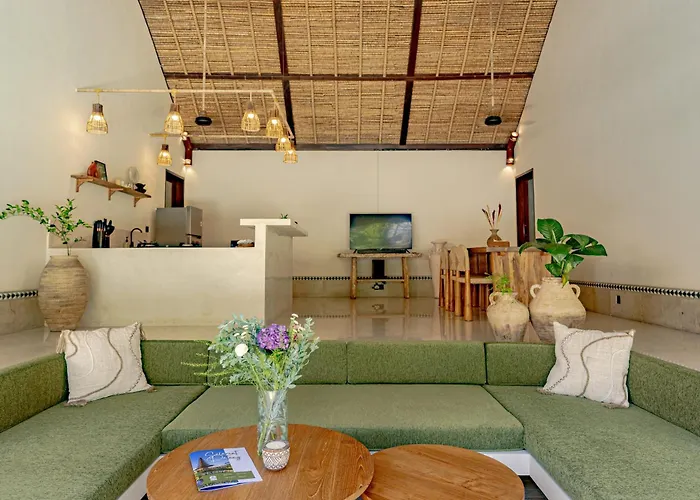 Asyik, Bidadari Сasa de vacaciones Seminyak
